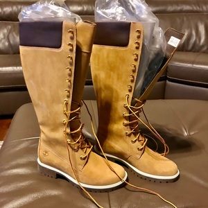 Timberland Women's lace up Waterproof Boots